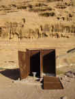 jordan_desert_toilet.JPG (24713 bytes)